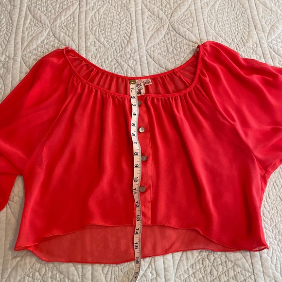 Super cute orangish/red crop top blouse. - Picture 3 of 3
